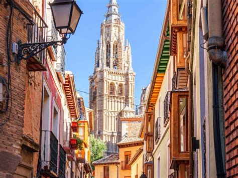 15 Common Mistakes Tourists Make When Visiting Spain