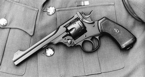 5 Important American Made Pistols Used During World War Ii Battles And Book Reviews 5 Important American Made Pistols Used During World War Ii Battles And Book Reviews