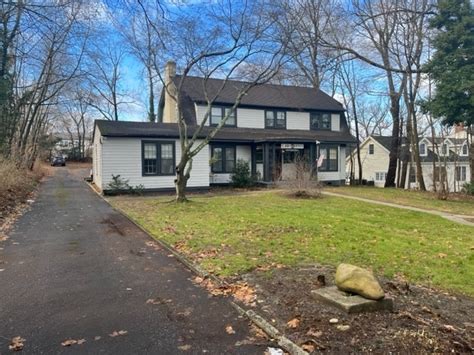 83 Prospect St Huntington Ny 11743 Zillow