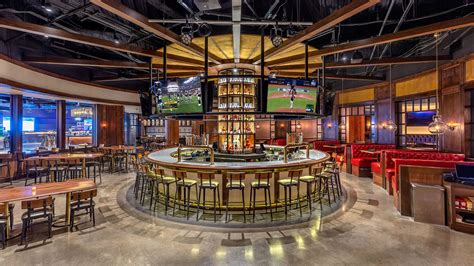 9 Best Sports Bars In Dallas