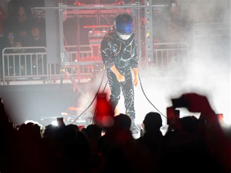 9 Reasons You Shouldn T Have Missed Childish Gambino S Farewell At Fiserv Forum