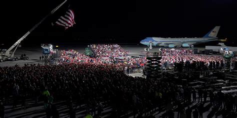 A Desperate Trump Rallies In Iowa