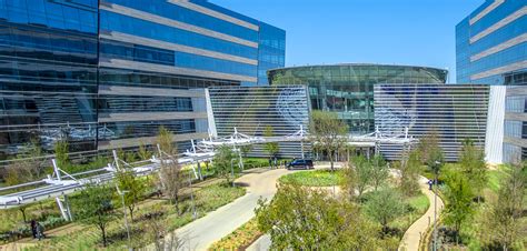 aa Skyview 8 vs. DJI Mavic Air 2: Which Drone Offers Better Flight Experience