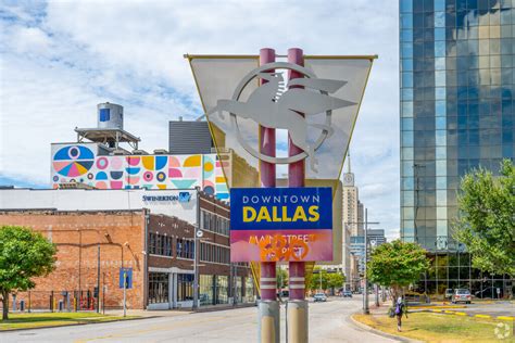 About Downtown Dallas Schools Demographics Things To Do Homes Com