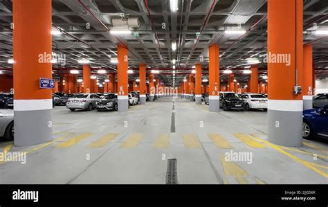 How Can You Maximize Convenience with Air Garage Public Parking?
