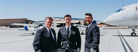 Airline Captain And First Officer Explained Atp Flight School