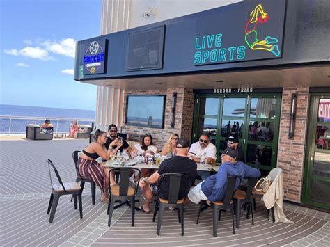 All Stars Sports Bar Hosts Over 10,000 Fans Weekly for Live Sports Action