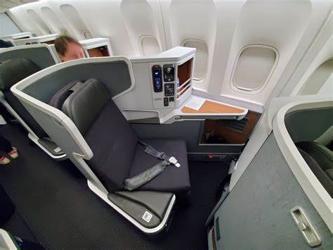 American Airlines Business Class What It S Like And How To Fly For Less Point Me American Airlines Business Class What It S Like And How To Fly For Less Point Me
