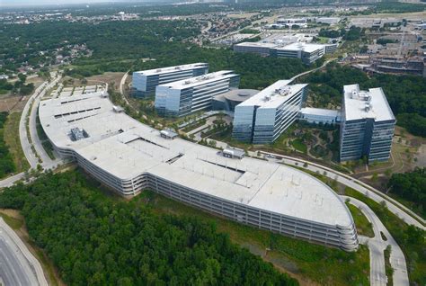 Beware of This Common Mistake When Visiting American Airlines HQ