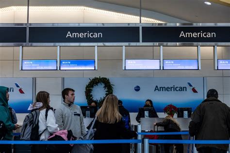 American Airlines Resumes Flights After Brief Grounding Ahead Of Busy Christmas Travel Reuters