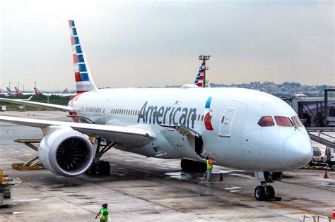 American Airlines To Add 500 New Maintenance Job Positions