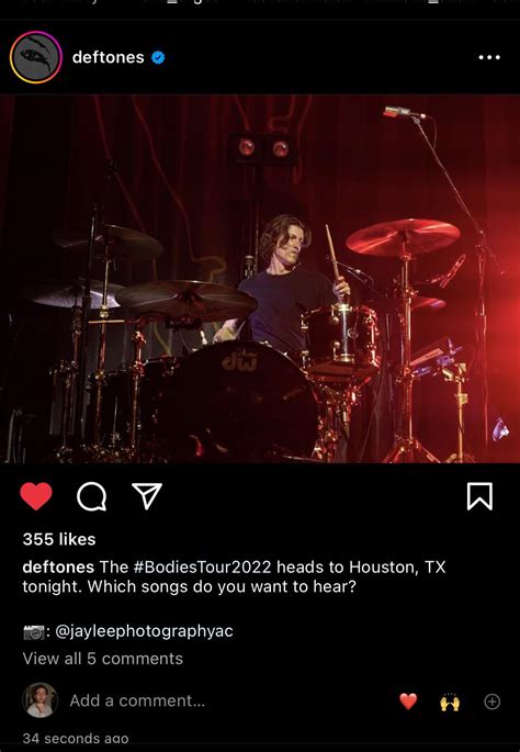 Anyone Else Happen To Be At This Show R Deftones