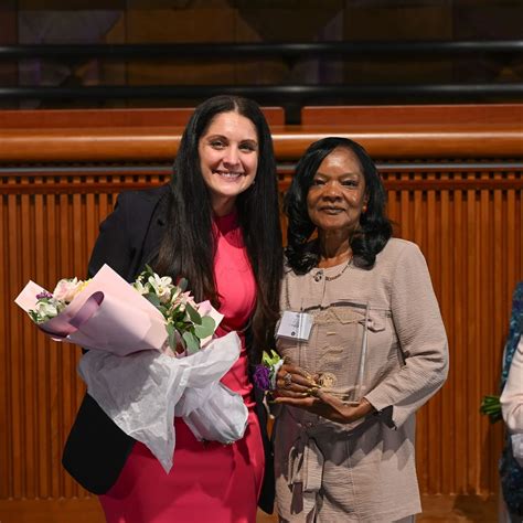 Babylon S Corinne Disomma Named 2007 Woman Of Distinction Nysenate Gov