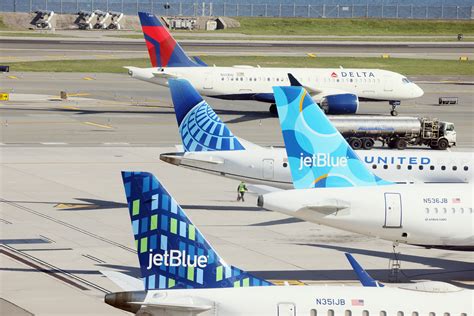 Best And Worst Airlines In The Us Domestic Business And Economy Class Ranked Bloomberg