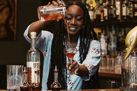 Best Bars In Dallas Cool New Places To Drink Old Favorites Thrillist