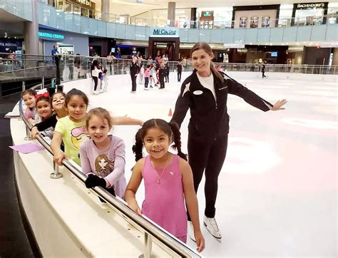 Best Ice Skating Rinks For Families Around Dallas