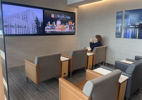 Bos Admirals Club Review American Airlines Lounge In 2025