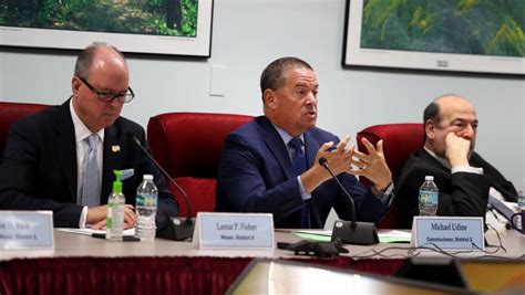 Broward Commission Rejects Property Tax Cut In Proposed 8 6Bn Budget Wlrn