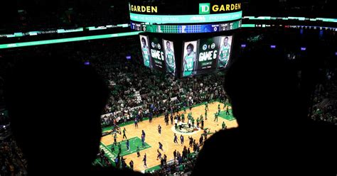 Celtics Showing Off New Center Court Logo In Preseason Cbs Boston