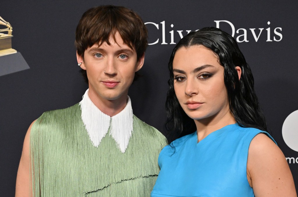 Charli Xcx Amp Troye Sivan Share Snippet Of Amp 39 Talk Talk Amp 39 Remix Listen Charli Xcx Amp Troye Sivan Share Snippet Of Amp 39 Talk Talk Amp 39 Remix Listen