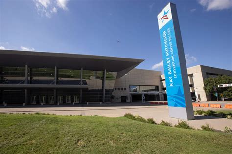 Could Dallas Convention Center Move Near Reunion Tower Hunt Realty Presents Plan To City