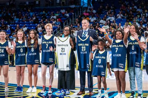 Cynt Marshall And Greg Bibb Talk Wings And Mavericks Unique Partnership D Ceo Magazine Cynt Marshall And Greg Bibb Talk Wings And Mavericks Unique Partnership D Ceo Magazine