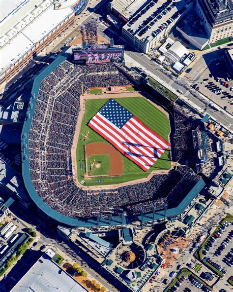 Detroit Is America S Sports City A Historic Moment In U S Baseball 44 885 People Attended The Detroit Tigers First Home Playoff Game In A Decade Setting A New Postseason Attendance Record At