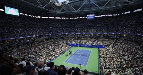 Here S What High Income Sports Fans Look For On Game Days