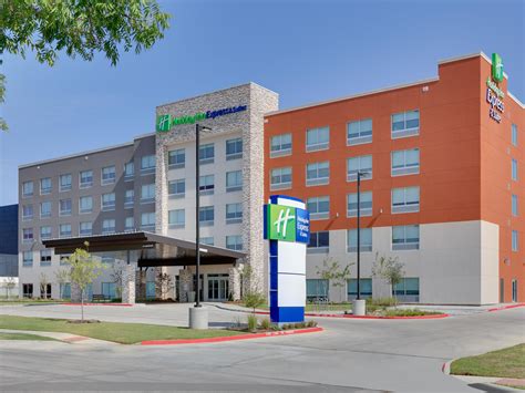Hotel Near Love Field Holiday Inn Express Suites Dallas Nw Hwy Love Field