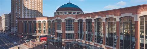 Luxury Suites with Stunning Views: Hotels Near the Dome at America's Center