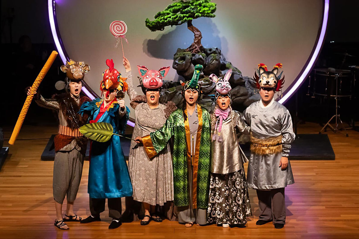 Houston Puppeteer Afsaneh Aayani Creates New Worlds On Stages Across The Country Houstonia Magazine Houston Puppeteer Afsaneh Aayani Creates New Worlds On Stages Across The Country Houstonia Magazine