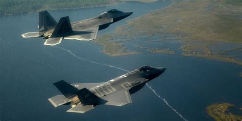 Japan Wants Lockheed Martin To Make An F 22 F 35 Hybrid Japan Wants Lockheed Martin To Make An F 22 F 35 Hybrid