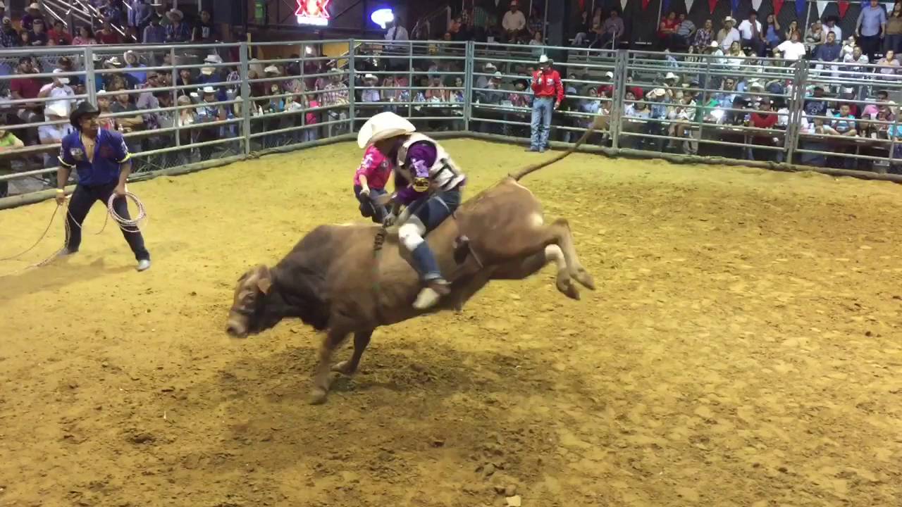 Jaripeo En Escapade Plaza 2010 Dallas Tx Youtube Jaripeo En Escapade Plaza 2010 Dallas Tx Youtube