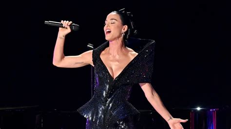 Katy Perry Cancels Guadalajara Concerts On Lifetimes Tour