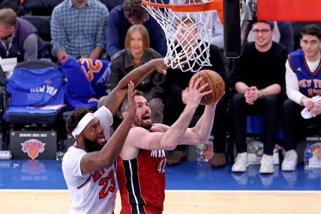 Knicks Can Amp 39 T Replicate Offensive Rebounding Success Against Heat In Game 1 Loss