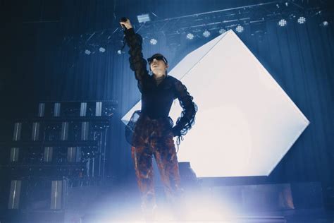 Live Review Charli Xcx S Opening Night Teleports Sold Out Crowd Into The Future Melodic Magazine Live Review Charli Xcx S Opening Night Teleports Sold Out Crowd Into The Future Melodic Magazine