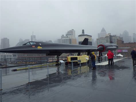 Lockheed Sr 71 Blackbird New York To London In 1H 54 Mins The Untouchable Reconnaissance Plane