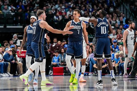 Mavericks Get Well As Don I And Co Dominate San Antonio The Official Home Of The Dallas
