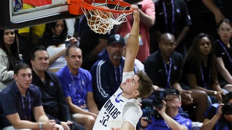 Mavericks Rookie Cooper Flagg All Business As He Makes His Professional Debut At Nba Summer League Ap News