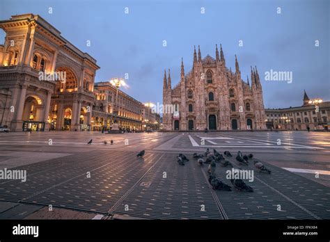 Milan Italy New Square Hi Res Stock Photography And Images Alamy