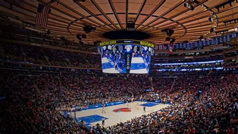 Comparing NBA Arenas to Stadiums: Which Offers a Better Fan Experience