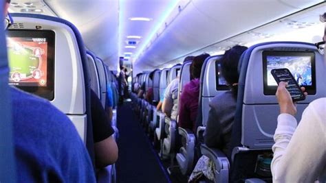 Never Fly Again Passengers Panic As New Video Reveals Airlines Dirty Secrets Flights Seen Shockingly Unhygienic Today News