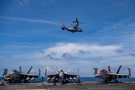 Nimitz Strike Group Makin Island Amphibious Ready Group Drill In South China Sea Usni News