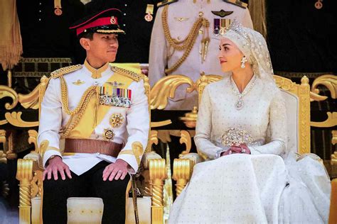 Prince Abdul Mateen Of Brunei Amp 39 S Bride Wears Tiara At Royal Wedding
