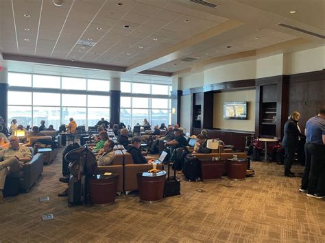 Review American Airlines Admirals Club Charlotte Clt Concourse C Live And Let S Fly