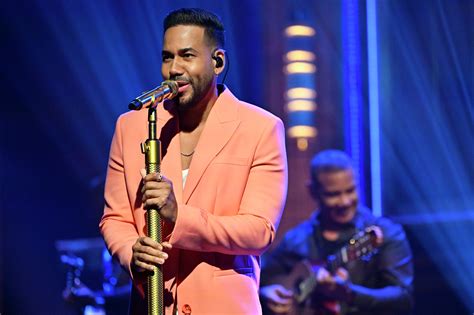 Experience the Passion of a Romeo Santos Consert Like a Heartfelt Love Letter