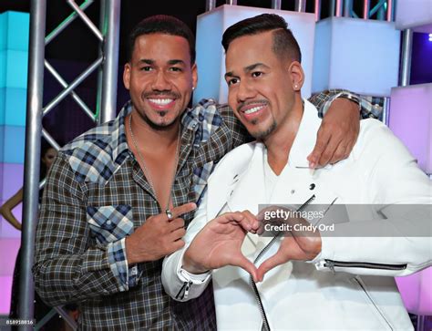Romeo Santos Meets His Wax Figure At The Opening Of Sabor Latino News Photo Getty Images
