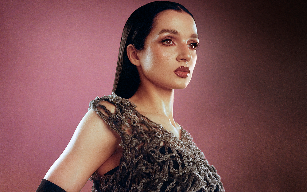 Sabrina Carpenter Openers Like the First Singe on a Perfect Playlist