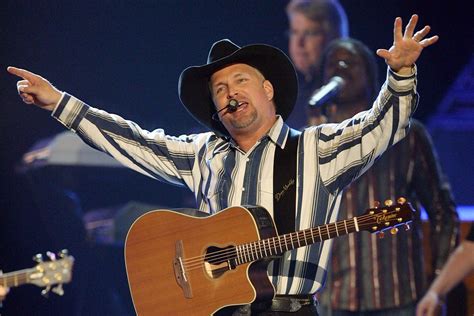 The 20 Songs Garth Brooks Has Played The Most At His Live Shows