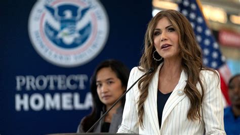 Trump Administration Considers Ending 3 4 Oz Liquid Limit After Scrapping Shoe Policy Fox News